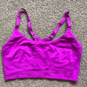NWOT Under Armour Seamless Essential Bra